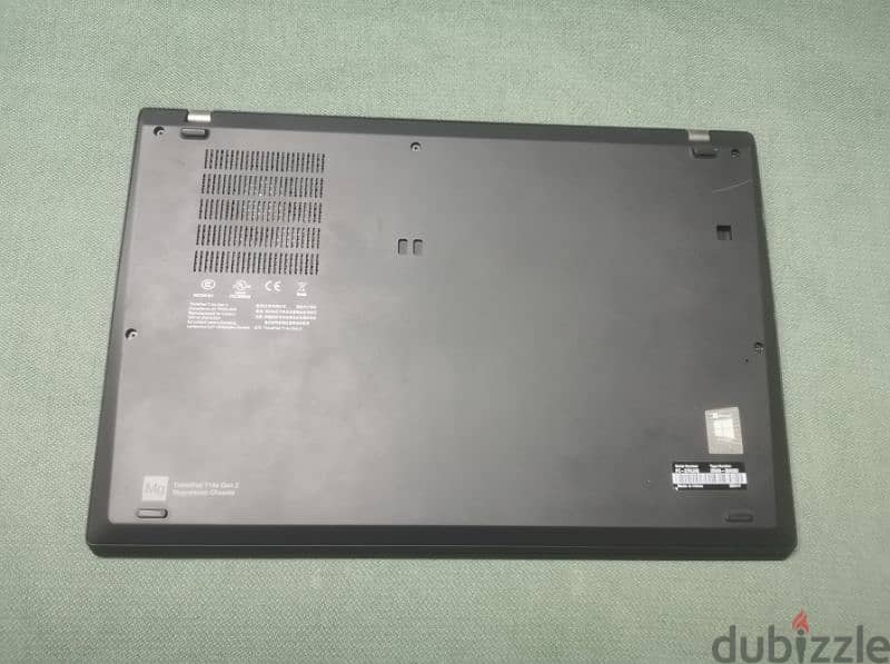 ThinkPad T14s بالضمان 10