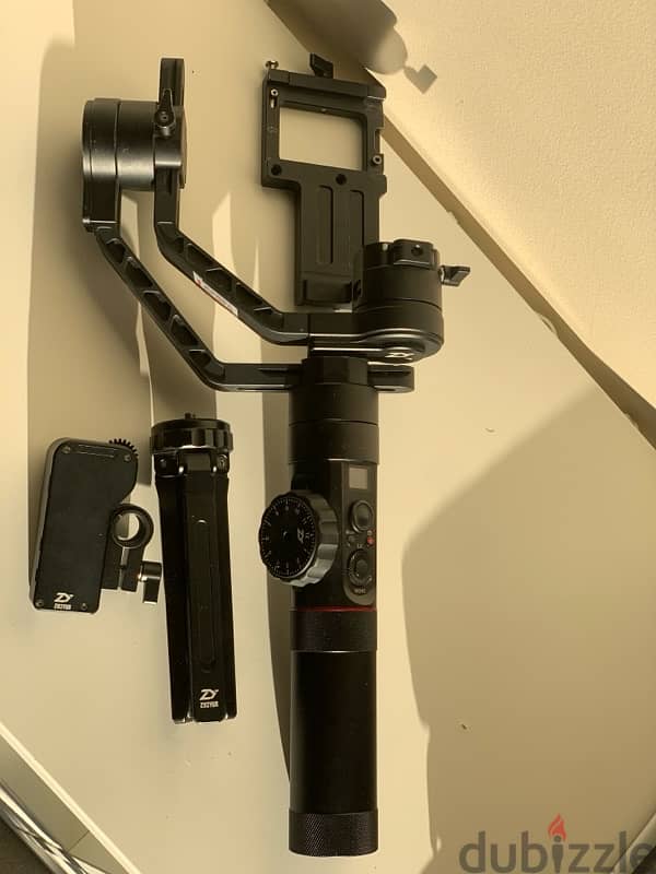 for sale Sony a6600 with lens 18:135mm and ZHIYUN Gamble 8