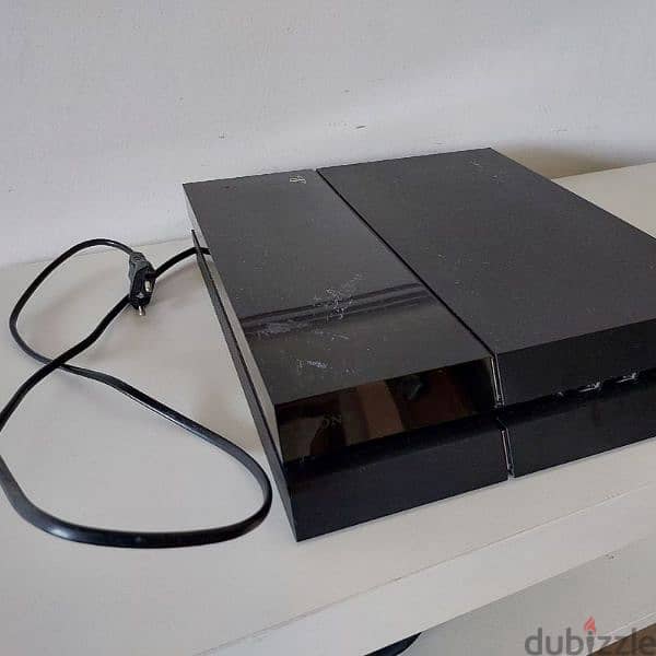 بلايستيشن 4 كسر زيرو Ps4 إستخدام منزلى شبه جديد لم يفتح أو يصين من قبل 1