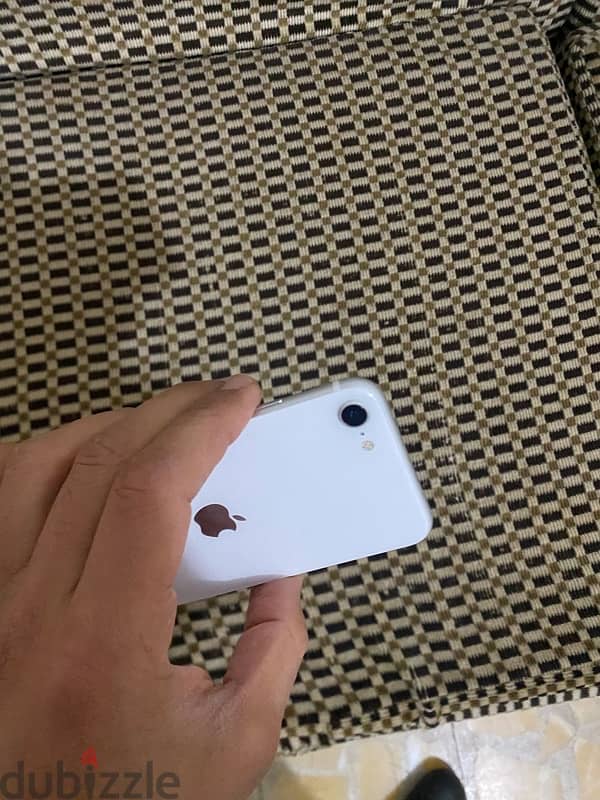 iPhone SE white 64GB 9