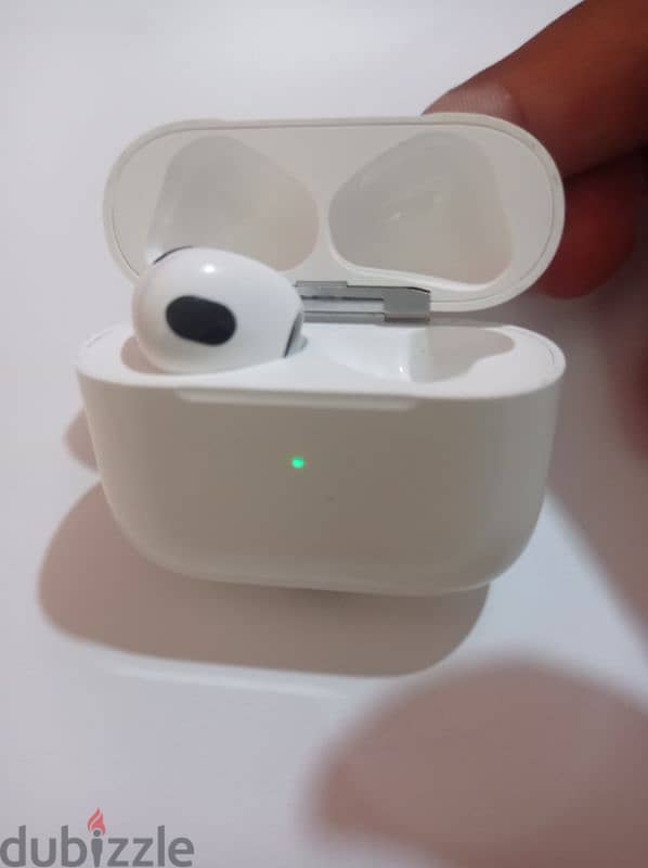 سماعه airpods كسر زيرو بسعر برخص التراب 1