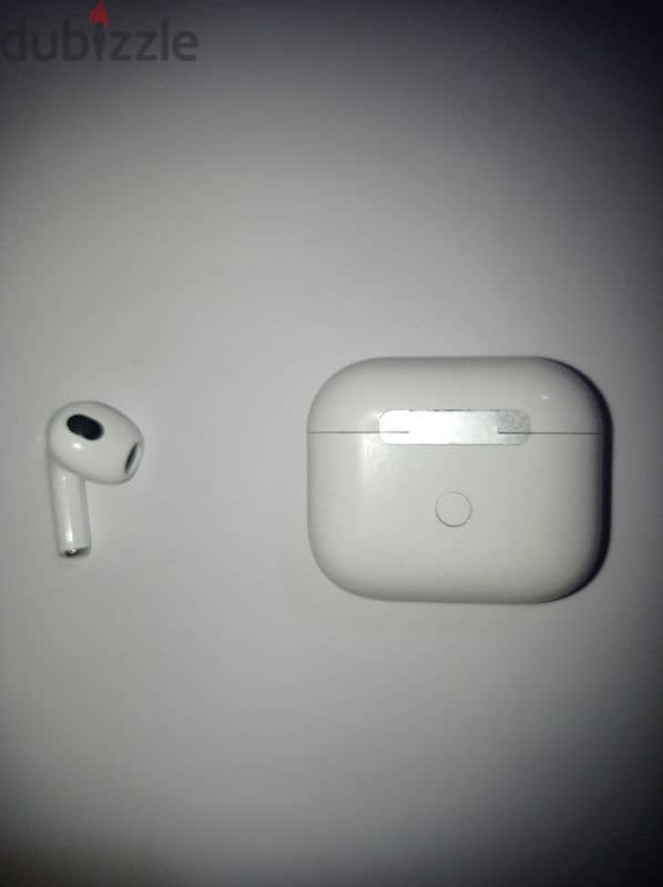 سماعه airpods كسر زيرو بسعر برخص التراب 3