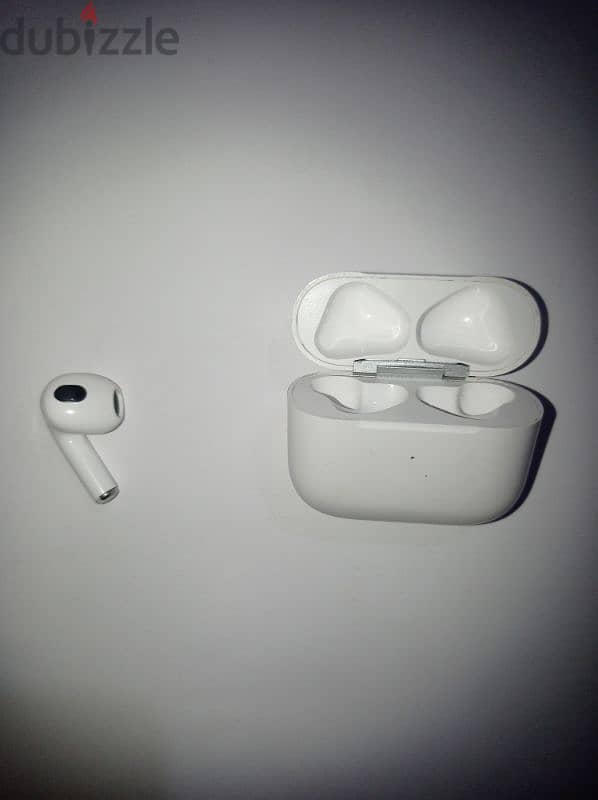 سماعه airpods كسر زيرو بسعر برخص التراب 4