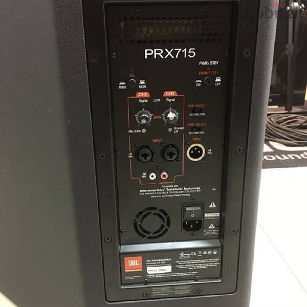 JBL prx715 1