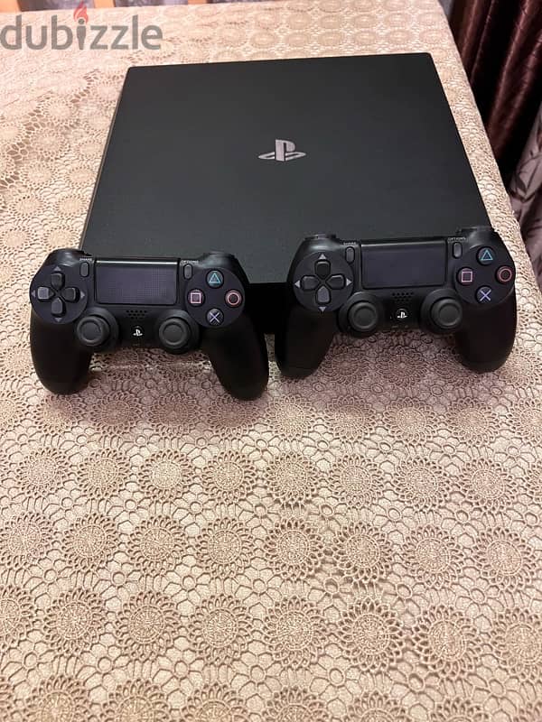 PlayStation 4 Console Pro 1TB 1