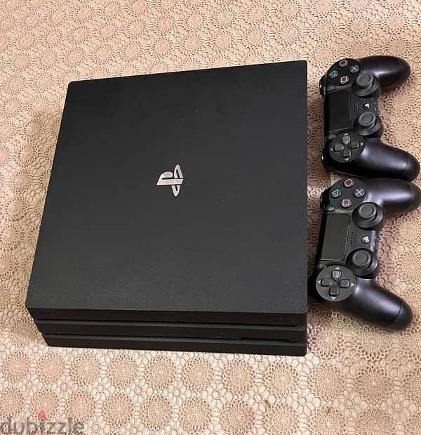 PlayStation 4 Console Pro 1TB 2