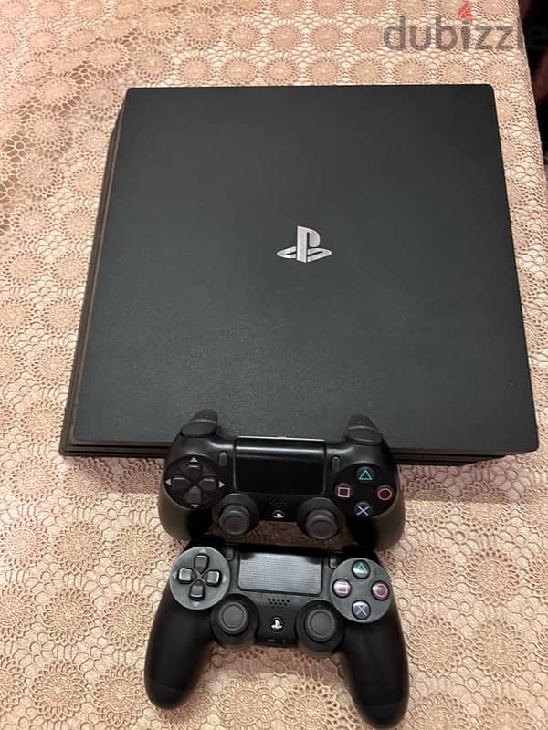 PlayStation 4 Console Pro 1TB 3