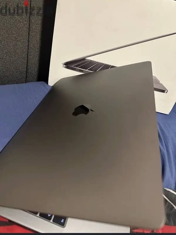 Macbook pro 2017, 13 inch 1