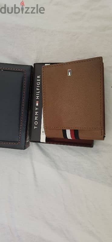 tommy hilfiger original (محفظه (محافظ رجالى 2