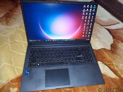 Asus VivoBook 15 X1502ZA-BQ005W كسر زيرو استعمال 3 شهور داخل الضمان