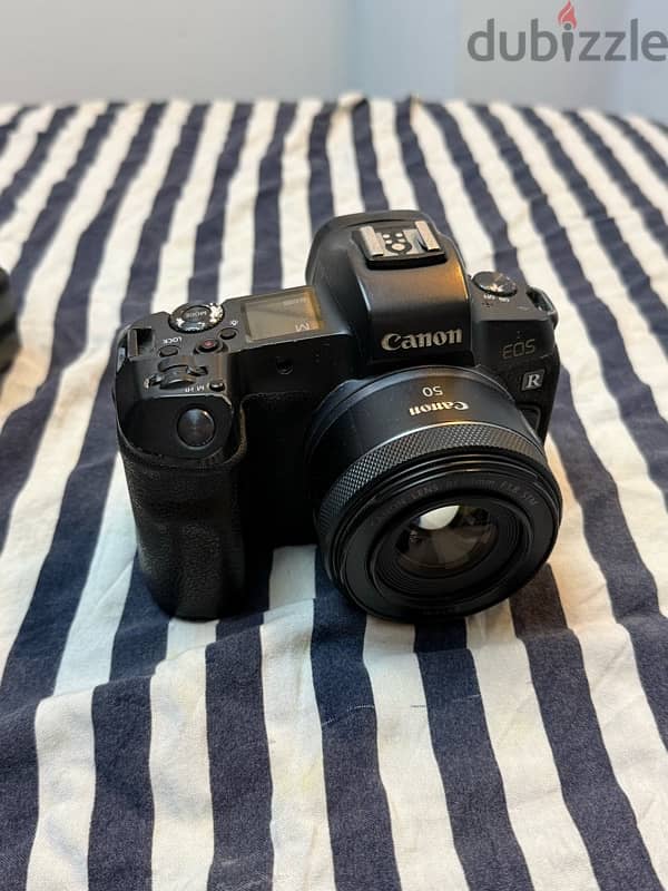 camera Canon R + Lens 50m RF + المونت الأصلي 6