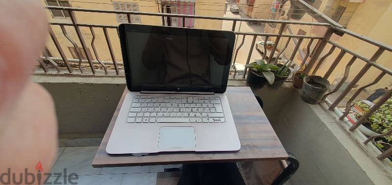 لاب وتابلت ويندوز تاتش وكيبورد hp  i5 رابع حاله محترمه يعمل بالشاحن 1