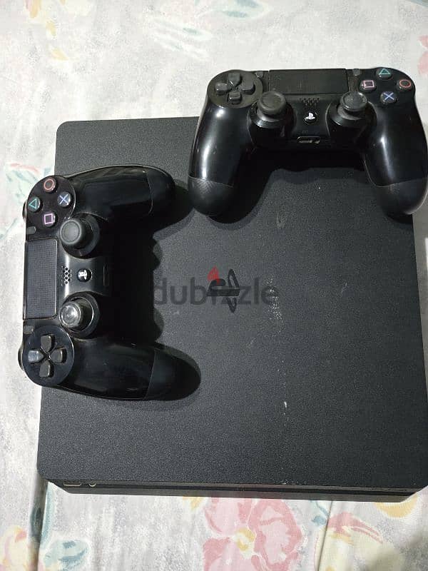 ps4 slim 500 with 2 controllers 1