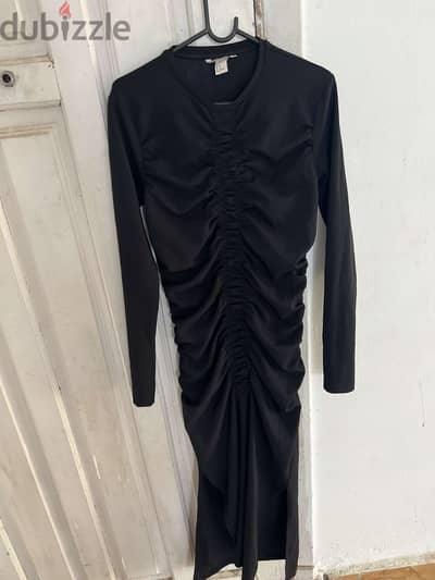 Black Dress H&M - درس اسود للسهرات وارد دبي