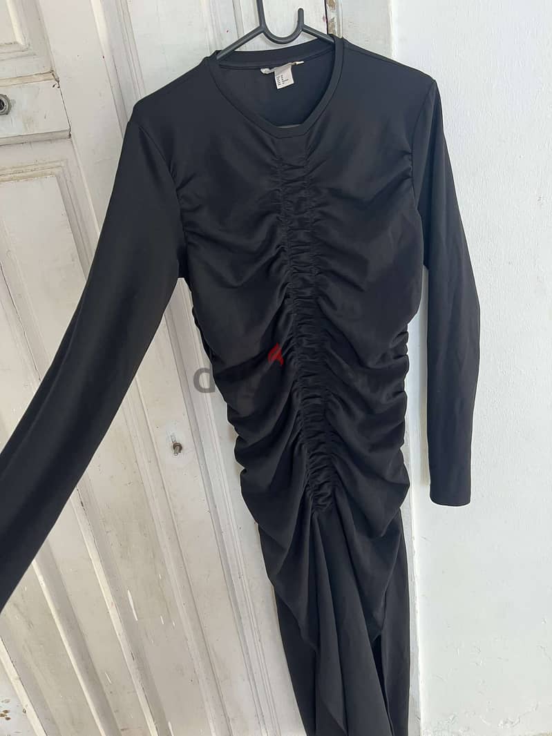 Black Dress H&M - درس اسود للسهرات وارد دبي 1