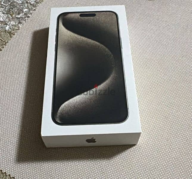 iphone 15 pro max 256 G  ايفون 15 برو ماكس متبرشم 2