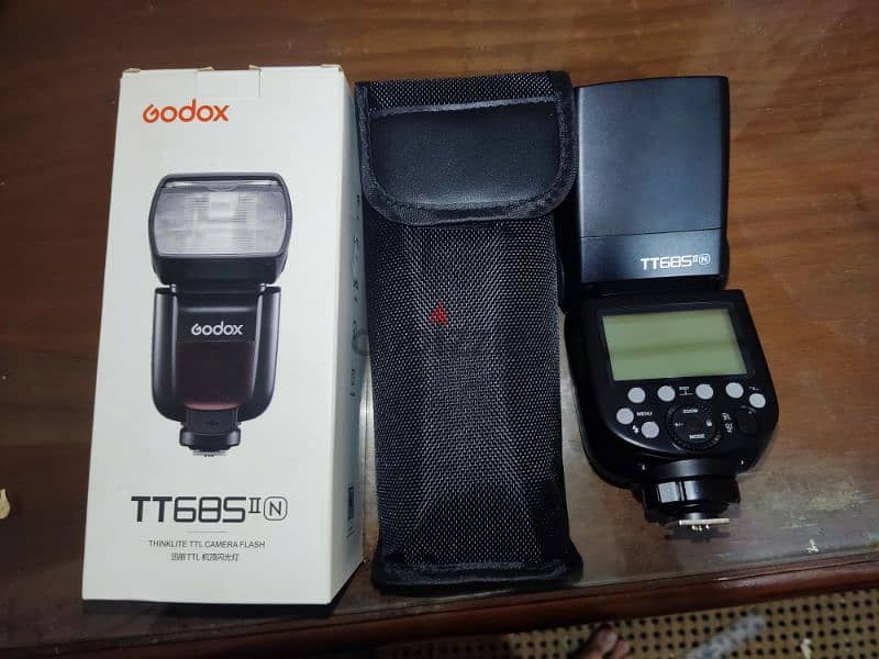 Godox 685ii نيكون 4