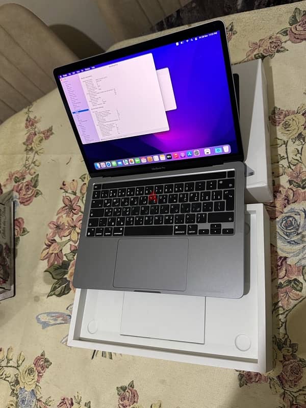 Macbook Pro M2 512GB بحالة ممتازة بطارية ٩٩٪؜ بكل حاجته 7