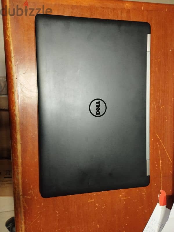 dell latitude E5570 0