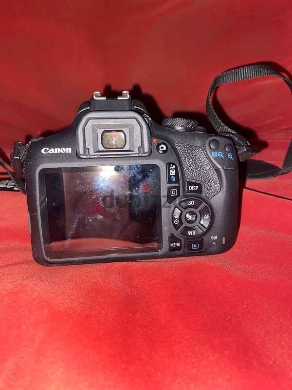 canon 2000D 3