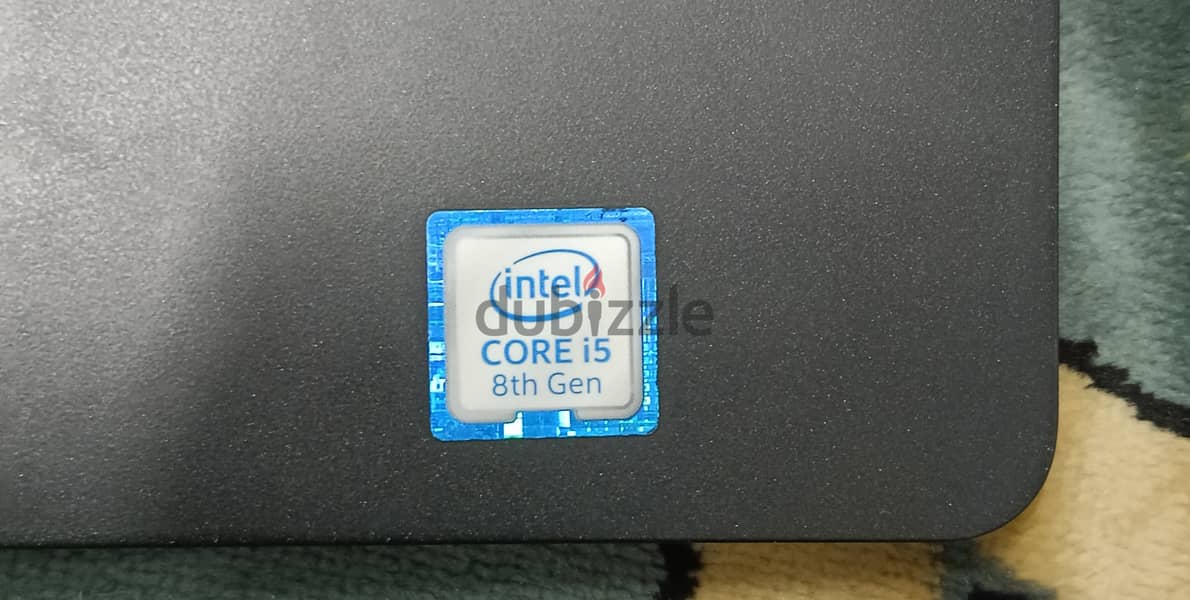 Dell latitude 5590 1