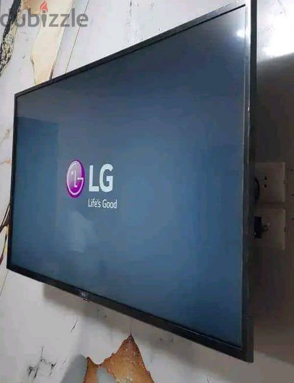 شاشه LG 49 سمارت 4k بلكرتونه جديده 3