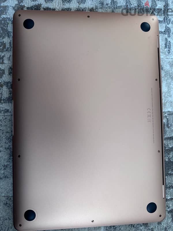 macbook air 2018 like new استخدام خفيف 2