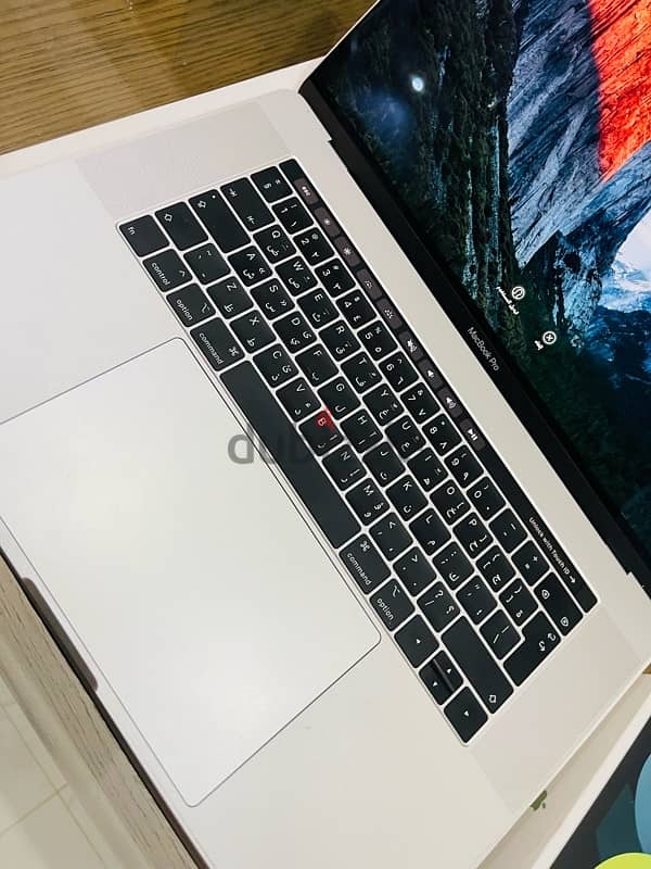 MacBook Pro (15-inch, 2019) 7