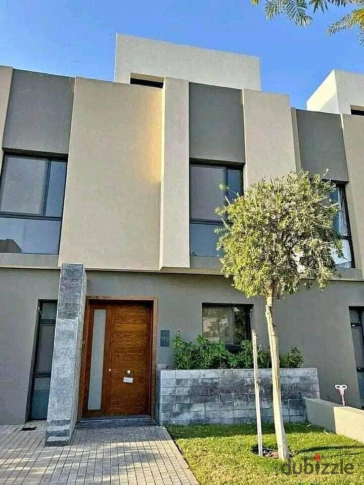 Ready-to-move, fully finished villa available for sale in Al Burouj Compound. Immediate delivery, ready for viewing and living. 0