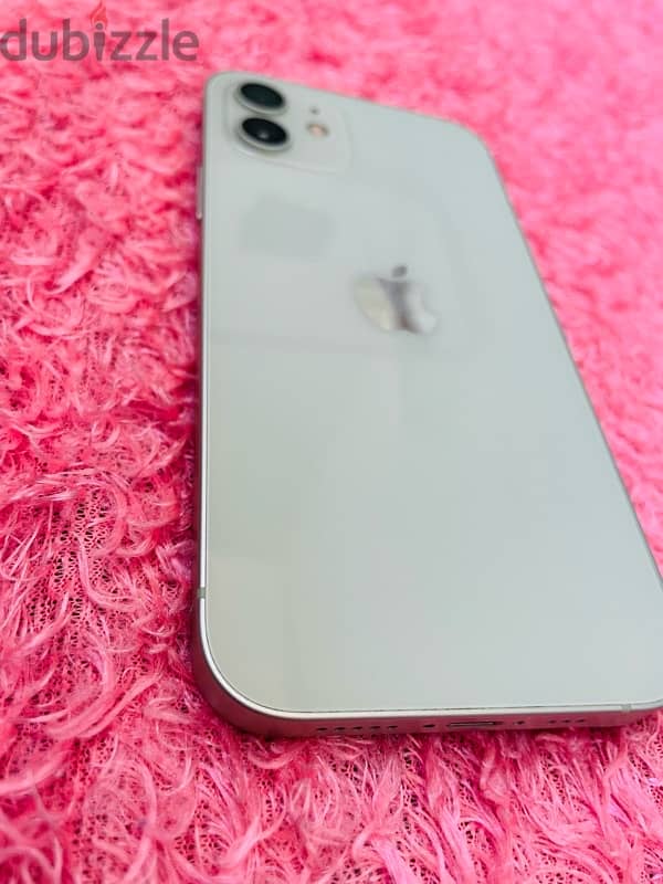 iPhone 12 بحالة ممتازة 1