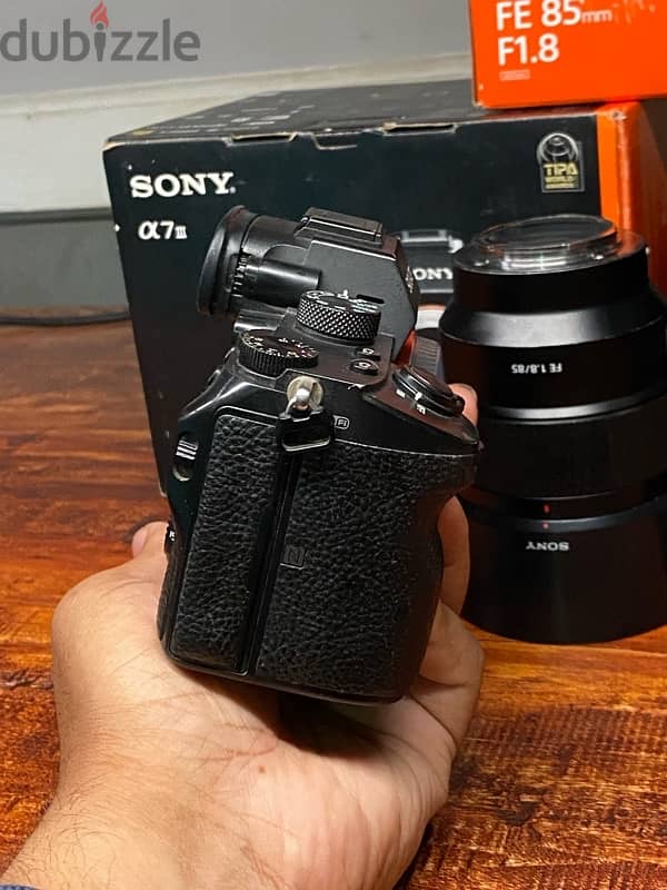 Camera sony A7lll with box Shater 30k  + sony 85 /1.8f with box 7