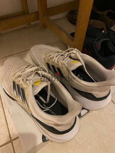 Adidas EQ21 Run used