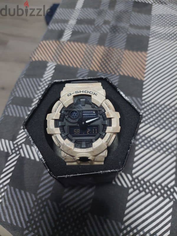 Casio G-Shock GA-700WM-5ADR 1