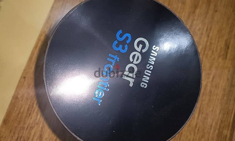 ساعة سمارت سامسونج gear s3 frontier بالكرتونة وكل مشتملاتها 9