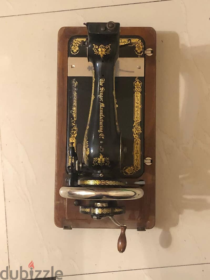 Antique Singer sewing machine 4