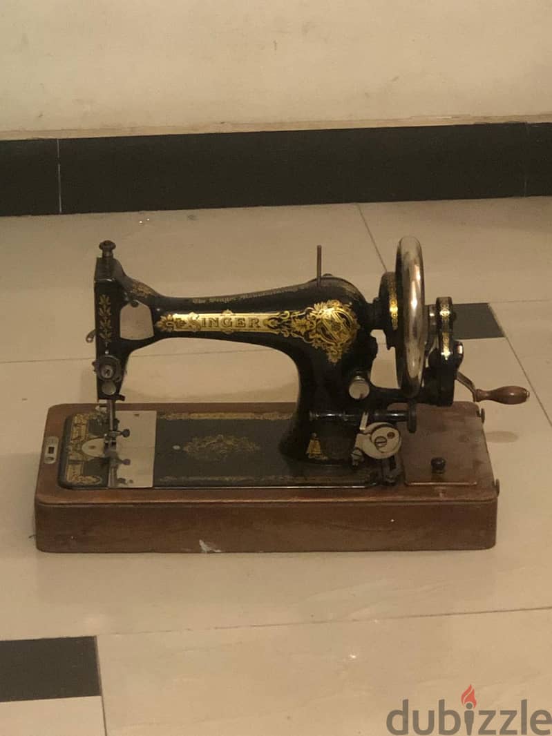 Antique Singer sewing machine 5