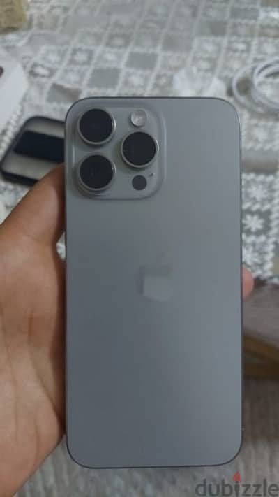 للبـيع Iphone 15 pro max بطارية 100%