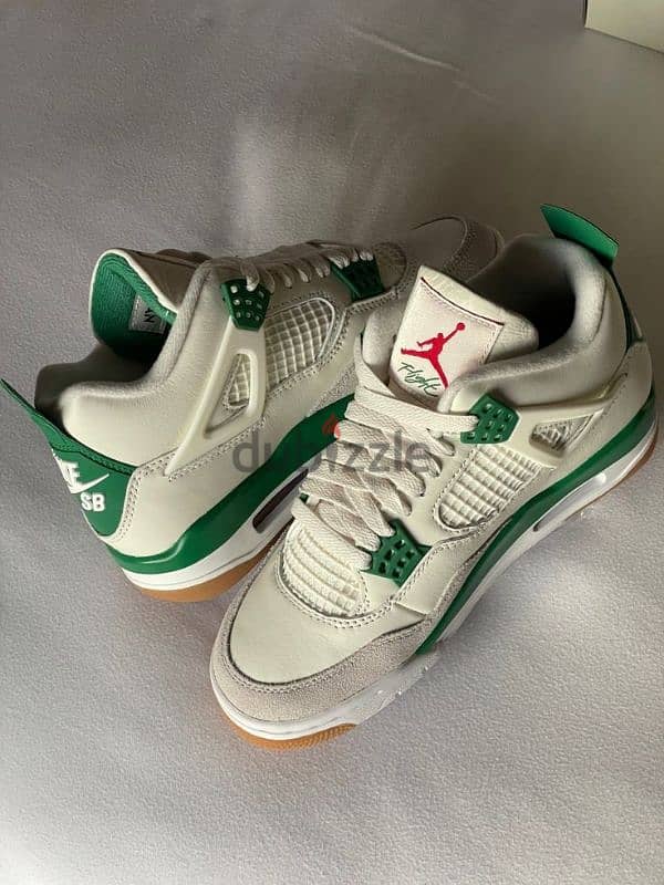 original Jordan 4 sb pine green 1