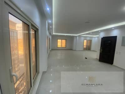 Apartment for Sale – 250 m² in El Sheikh Zayed, District 16