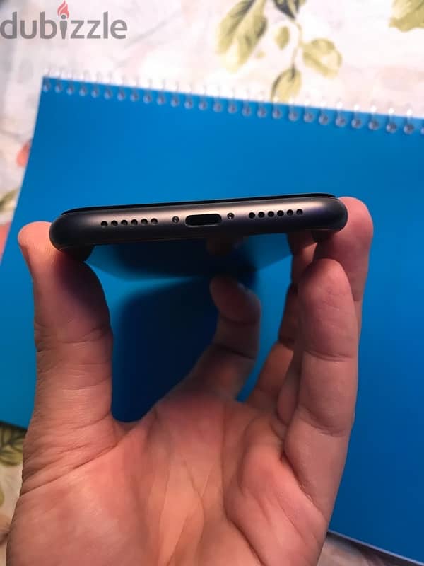 Iphone 11 black 256GB- almost new 0