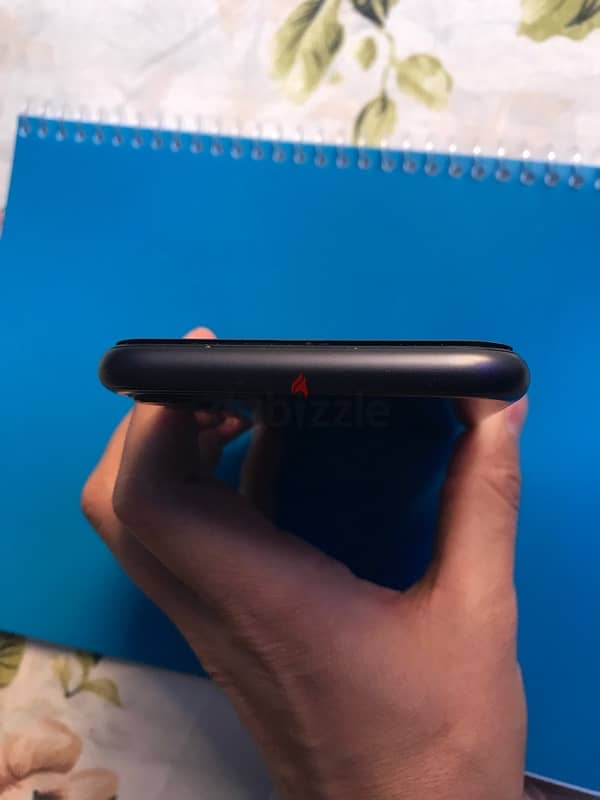 Iphone 11 black 256GB- almost new 2