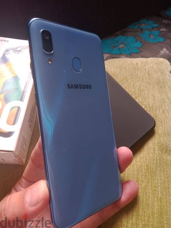 Samsung galaxy A30 4