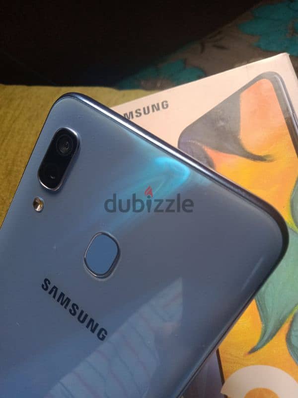 Samsung galaxy A30 6