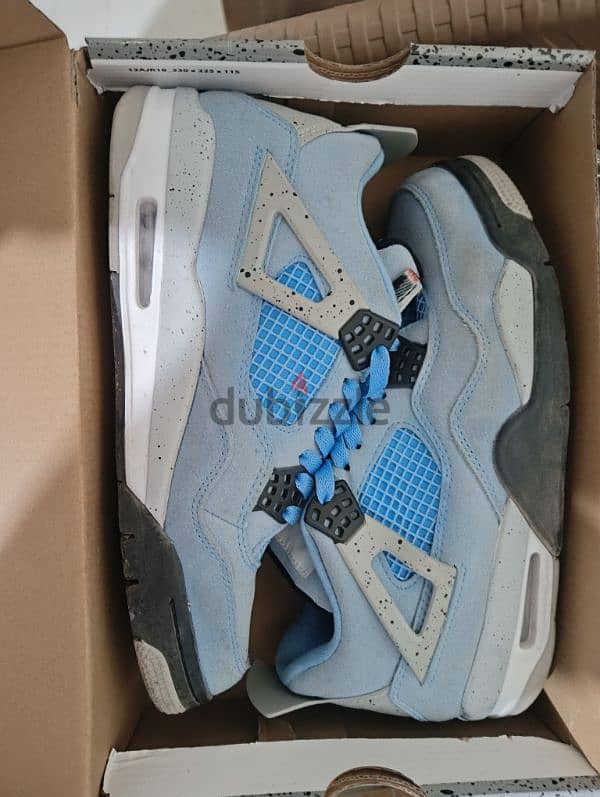 Jordan 4 university blue جوردن 4 ميرور اوريجنال من مومينتو تاني لبسه 0