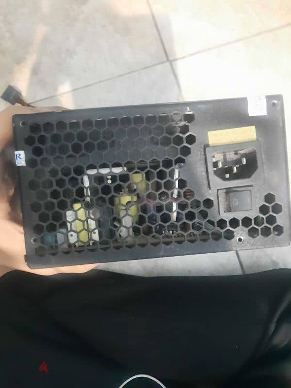 power supply 500w  جديد و مش مستخدم مع كل القطع 2