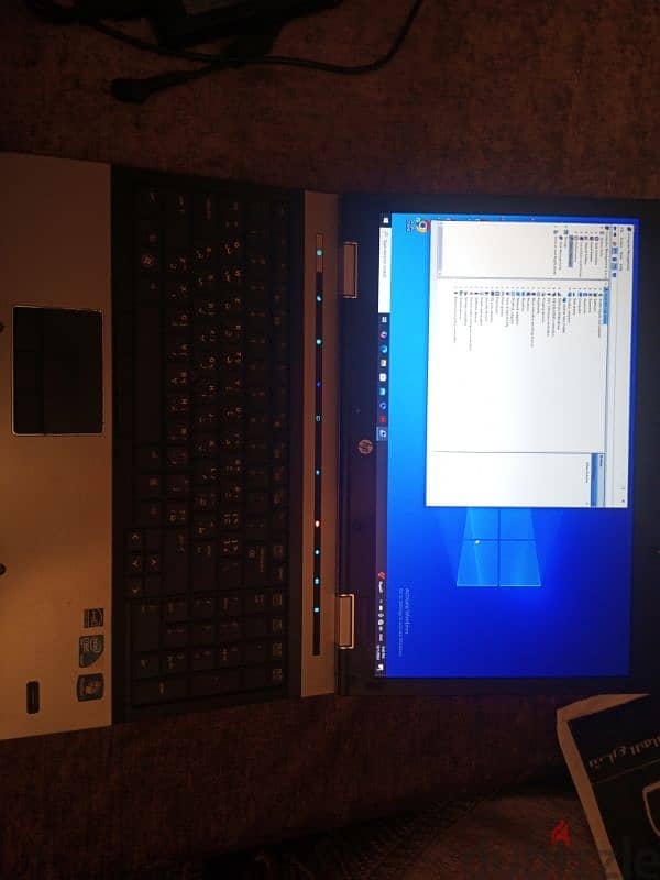 لاب توب HPحاله ممتازه جدا 1