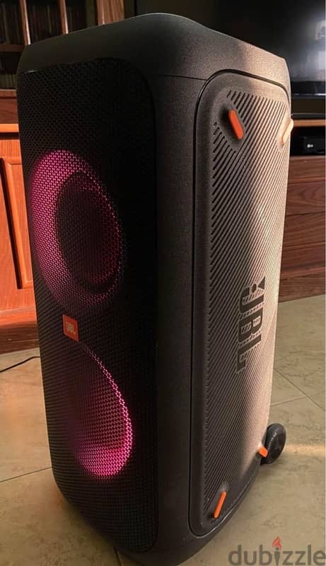 للبيع سماعة JBL PartyBox 310 بحاله ممتازه 3