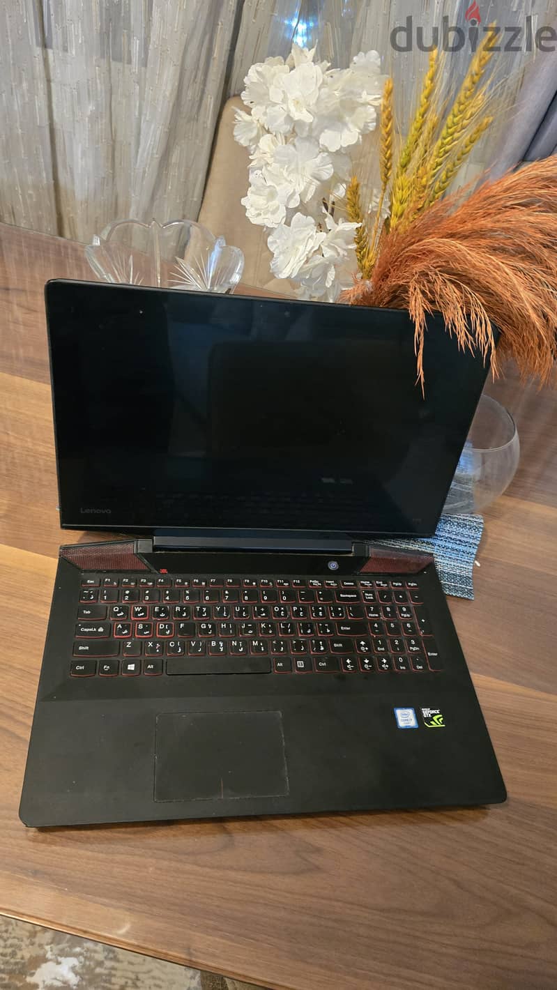 Lenovo IdeaPad Y700 1