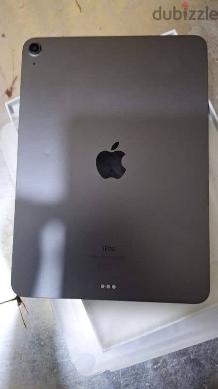 ipad air 4 like new 0