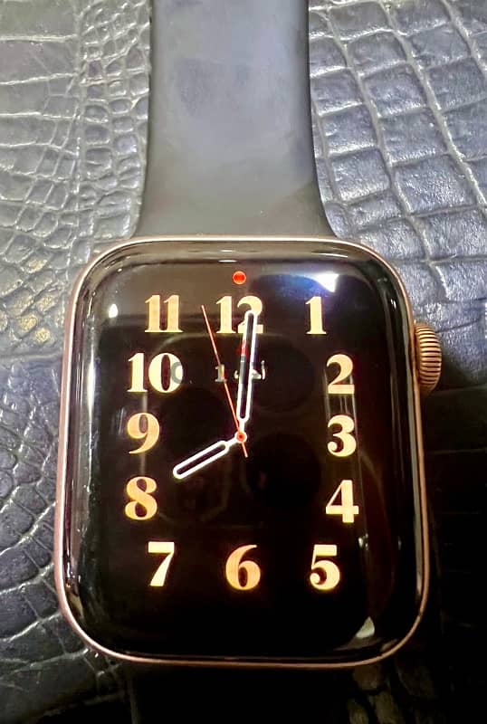 Apple watch series 5 :44mm 0